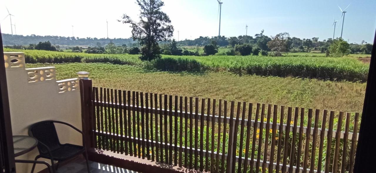 Hotel Touch The Wind Chaiyaphum Esterno foto