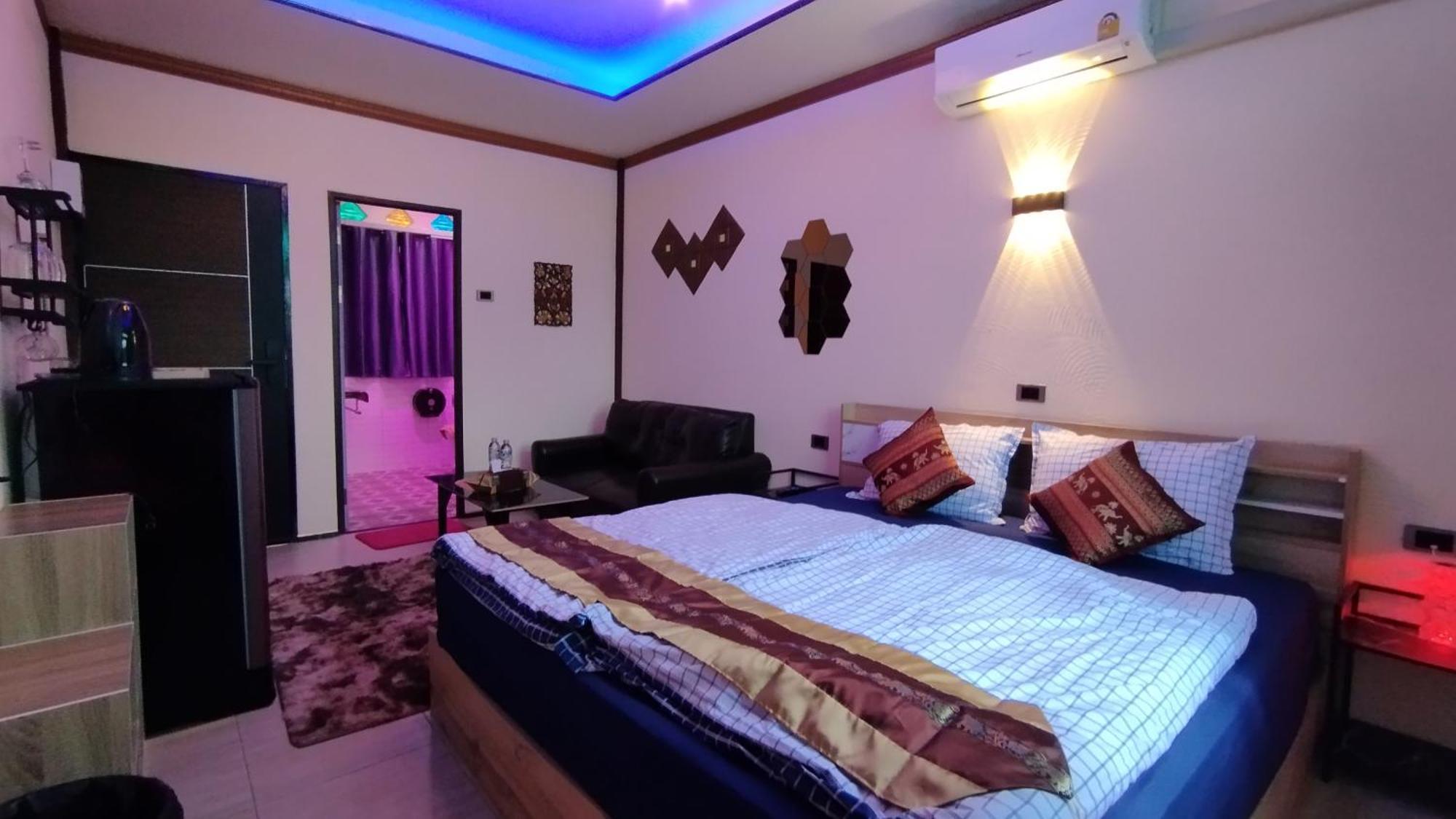 Hotel Touch The Wind Chaiyaphum Esterno foto